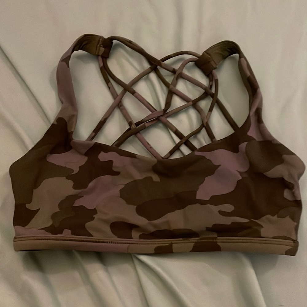 Lululemon sports bra